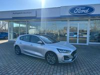 Gebraucht Ford Focus ST-Line 155 PS (114 kW) 2025 Moondust silver Limousine
