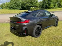 Gebraucht BMW X4 M Sport 360 PS (264 kW) 2024 Schwarz SUV