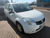 Gebraucht Dacia Sandero 75 PS (55 kW) 2012 Weiß Limousine