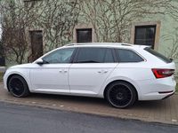 Gebraucht Skoda Superb 150 PS (110 kW) 2019 Weiß Kombi
