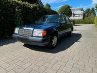 Second-hand Mercedes E260 160 CP (117 kW) 1992 Albastru Berlinǎ