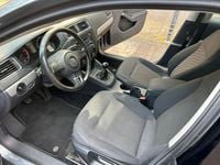 Gebraucht VW Jetta Trendline 105 PS (77 kW) 2012 Grau Limousine