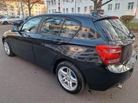 Gebraucht BMW 118 143 PS (105 kW) 2012 Schwarz Kleinwagen