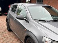 Gebraucht Chevrolet Aveo 69 PS (50 kW) 2012 Grau Kleinwagen