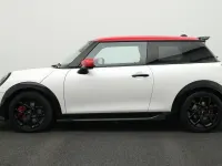Gebraucht Mini John Cooper Works 231 PS (169 kW) 2025 Weiß Kleinwagen