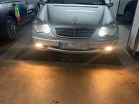 Gebraucht Mercedes C200 163 PS (119 kW) 2004 Silber Limousine