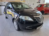 Gebraucht Lancia Ypsilon 69 PS (50 kW) 2015 Schwarz Kleinwagen
