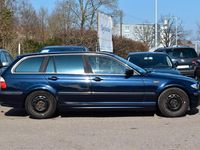 Gebraucht BMW 320 170 PS (125 kW) 2002 Blau Kombi