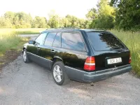 Gebraucht Mercedes 300 110 PS (80 kW) 1992 Schwarz Limousine