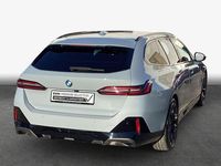 Gebraucht BMW 540 Performance 286 PS (210 kW) 2025 M brooklyn grau metallic Kombi