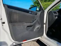 Używany VW Jetta 105 KM (77 kW) 2011 Biały Sedan/Limuzyna