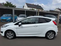 Gebraucht Ford Fiesta Trend 82 PS (60 kW) 2014 Weiß Kleinwagen