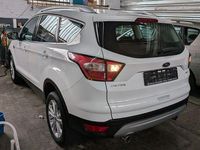 Gebraucht Ford Kuga Titanium 175 PS (128 kW) 2019 Weiß SUV