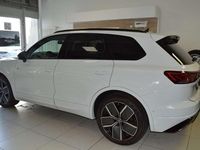 Gebraucht VW Touareg Style 286 PS (210 kW) 2024 Pure white SUV