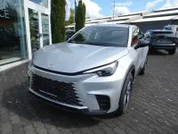 Neu Lexus LBX 136 PS (100 kW) 2026 Silber SUV