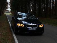 Gebraucht BMW 320 177 PS (130 kW) 2007 Blau Kombi