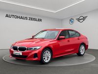 Gebraucht BMW 330 Sport Line 245 PS (180 kW) 2023 Melbourne red Limousine