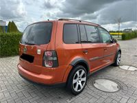 gebraucht VW Touran 2.0 TDI CROSS AUTOMATIK NAVI LEDER 7 SITZER