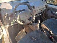 Gebraucht Renault Twingo 58 PS (42 kW) 2003 Silber Kleinwagen