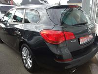 Gebraucht Opel Astra 140 PS (102 kW) 2012 Schwarz Kombi