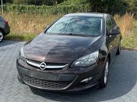 Gebraucht Opel Astra Active 95 PS (69 kW) 2013 Bronze Limousine