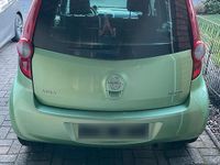 Gebraucht Opel Agila 65 PS (47 kW) 2009 Grün Kleinwagen