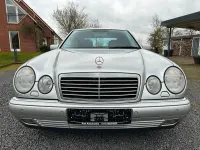 Gebraucht Mercedes E280 Avantgarde 204 PS (150 kW) 1998 Silber Limousine