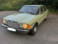 Gebraucht Mercedes 250 129 PS (94 kW) 1978 Grün Limousine
