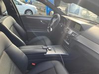 Gebraucht Mercedes E250 Avantgarde 204 PS (150 kW) 2015 Schwarz Limousine