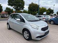 Gebraucht Kia Venga Attract 90 PS (66 kW) 2016 Silber Kleinwagen
