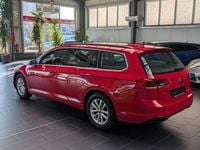 Gebraucht VW Passat Business 122 PS (89 kW) 2023 Rot Kombi