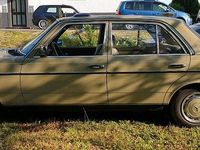 Gebraucht Mercedes E230 136 PS (100 kW) 1984 Beige Limousine