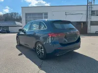 Gebraucht Mercedes B200 Advanced 163 PS (119 kW) 2023 Blau Kleinwagen