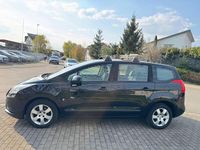 Gebraucht Peugeot 5008 Access 114 PS (83 kW) 2013 Schwarz Van / Kleinbus