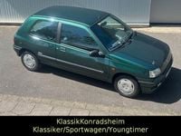 Używany Renault Clio 54 KM (39 kW) 1995 Zielony Hatchback