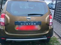 Second-hand Dacia Duster 109 CP (80 kW) 2016 Verde SUV