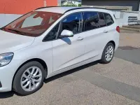 Gebraucht BMW 220 Advantage 192 PS (141 kW) 2018 Mineralweiss metallic Van / Kleinbus