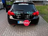 Gebraucht Opel Astra 179 PS (131 kW) 2010 Schwarz Kleinwagen
