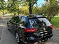 Gebraucht VW Passat Highline 150 PS (110 kW) 2015 Schwarz Kombi