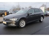 Gebraucht VW Passat 150 PS (110 kW) 2022 Grau Kombi
