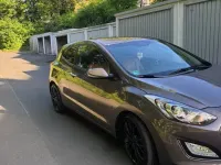 Gebraucht Hyundai i30 128 PS (94 kW) 2013 Braun Kleinwagen