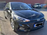 Używany Hyundai i20 Active 120 KM (88 kW) 2018 Czarny Sedan/Limuzyna