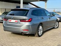 Gebraucht BMW 318 156 PS (114 kW) 2024 Grau Kombi