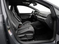 Gebraucht VW Golf VIII R-line 150 PS (110 kW) 2022 Delfingrau Kombi