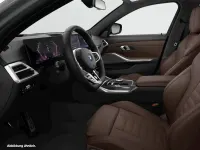 Gebraucht BMW 330e 292 PS (214 kW) 2025 Dravitgrau metallic Kombi
