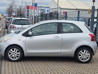 Gebraucht Toyota Yaris 90 PS (66 kW) 2007 Silber Kleinwagen