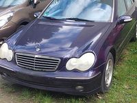 Second-hand Mercedes C180 2003 Albastru Berlinǎ