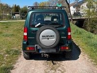 Second-hand Suzuki Jimny 72 CP (52 kW) 2005 Verde SUV