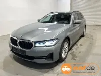 Gebraucht BMW 520 190 PS (139 kW) 2023 Skyscraper grey Kombi