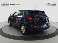 Gebraucht Renault Kadjar Life 131 PS (96 kW) 2017 Schwarz (metallic) SUV